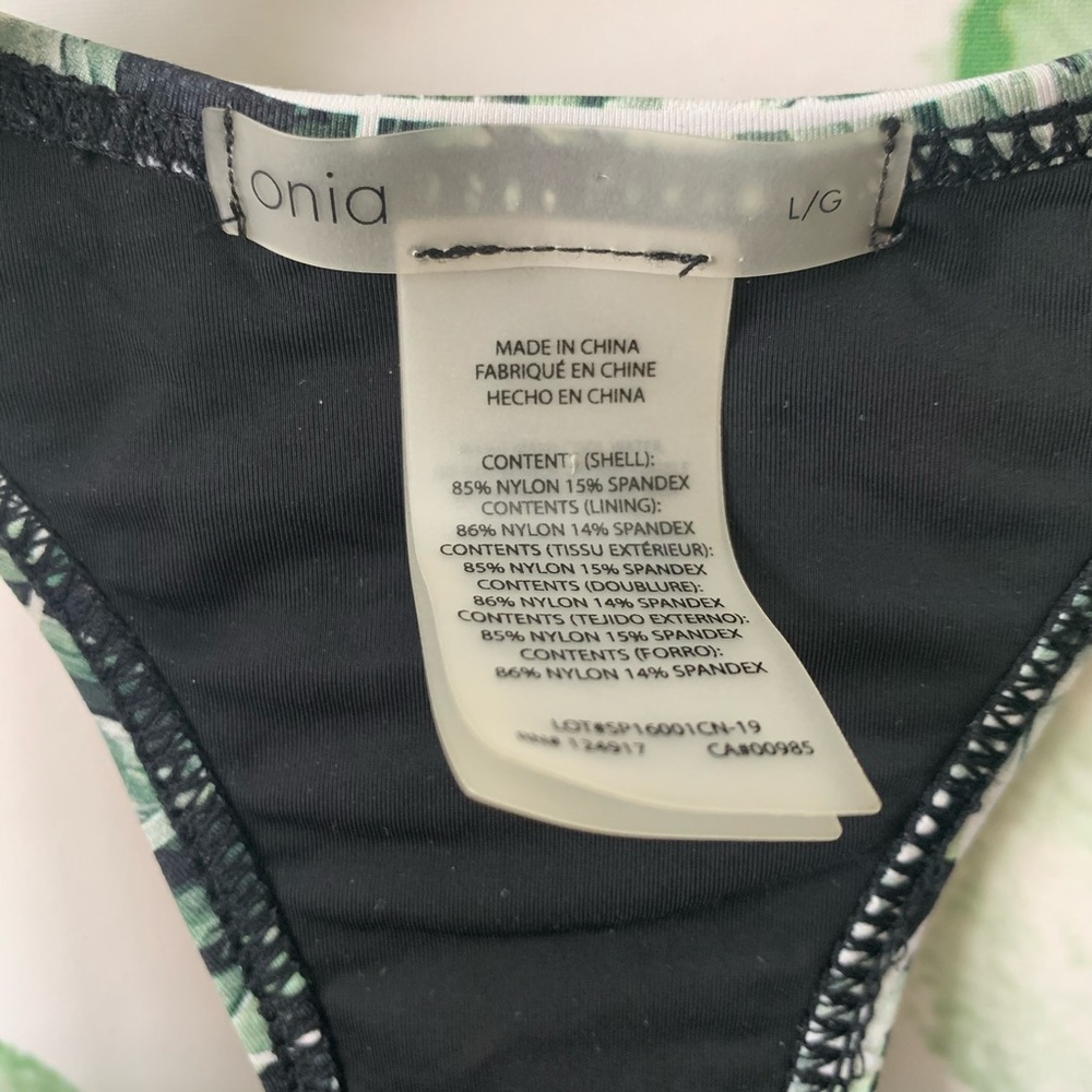 Onia zip up tropical print bikini top, size large - Picture 3 of 7